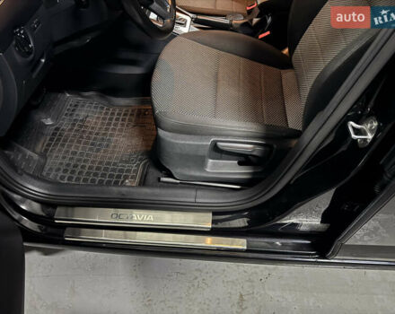 Черный Шкода Октавия, объемом двигателя 1.4 л и пробегом 154 тыс. км за 12200 $, фото 12 на Automoto.ua