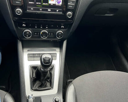 Шкода Октавія 2016 у Мукачеве на Automoto.ua Чорний Шкода Октавія, об'ємом двигуна 1.6 л та пробігом 257 тис. км за 11950 $, фото 13 на Automoto.ua