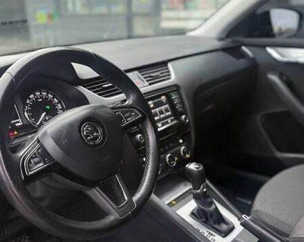 Чорний Шкода Октавія, об'ємом двигуна 1.6 л та пробігом 327 тис. км за 9900 $, фото 6 на Automoto.ua
