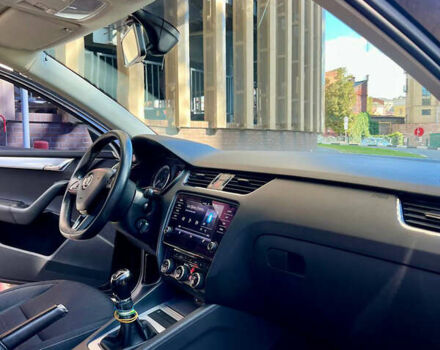 Шкода Октавия 2017 в Харькове на Automoto.ua Черный Шкода Октавия, объемом двигателя 1.8 л и пробегом 122 тыс. км за 15000 $, фото 7 на Automoto.ua