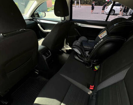 Шкода Октавія 2017 у Ужгороді на Automoto.ua Чорний Шкода Октавія, об'ємом двигуна 1.6 л та пробігом 285 тис. км за 13500 $, фото 3 на Automoto.ua