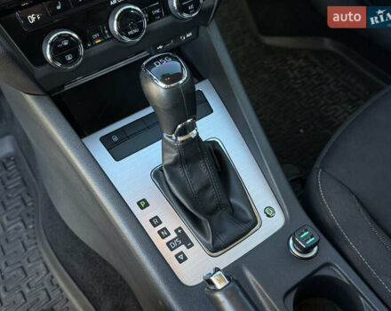 Шкода Октавія 2017 у Одесі на Automoto.ua Чорний Шкода Октавія, об'ємом двигуна 1.8 л та пробігом 260 тис. км за 14700 $, фото 25 на Automoto.ua