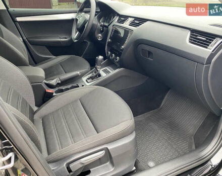 Черный Шкода Октавия, объемом двигателя 1.6 л и пробегом 269 тыс. км за 14200 $, фото 18 на Automoto.ua