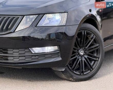 Чорний Шкода Октавія, об'ємом двигуна 1.8 л та пробігом 165 тис. км за 16500 $, фото 4 на Automoto.ua