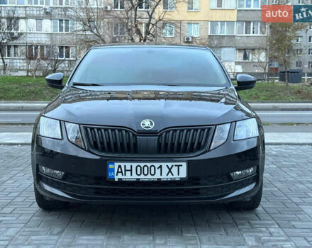 Черный Шкода Октавия, объемом двигателя 1.6 л и пробегом 61 тыс. км за 15900 $, фото 1 на Automoto.ua