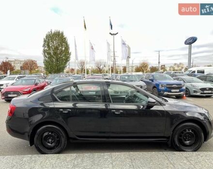 Чорний Шкода Октавія, об'ємом двигуна 1.4 л та пробігом 134 тис. км за 11878 $, фото 4 на Automoto.ua