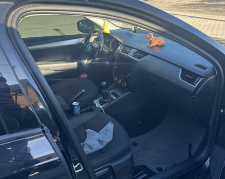 Черный Шкода Октавия, объемом двигателя 1.6 л и пробегом 230 тыс. км за 12150 $, фото 3 на Automoto.ua