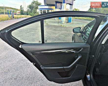 Чорний Шкода Октавія, об'ємом двигуна 2.01 л та пробігом 165 тис. км за 18550 $, фото 48 на Automoto.ua
