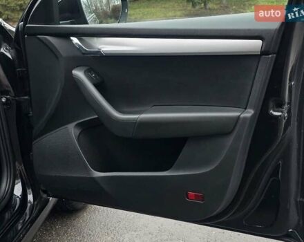 Чорний Шкода Октавія, об'ємом двигуна 2 л та пробігом 228 тис. км за 13999 $, фото 31 на Automoto.ua