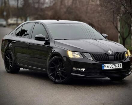 Черный Шкода Октавия, объемом двигателя 1.6 л и пробегом 250 тыс. км за 13999 $, фото 2 на Automoto.ua