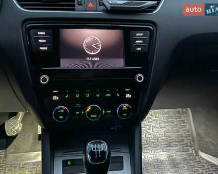 Черный Шкода Октавия, объемом двигателя 1.6 л и пробегом 61 тыс. км за 15900 $, фото 17 на Automoto.ua