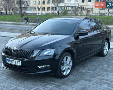 Черный Шкода Октавия, объемом двигателя 1.6 л и пробегом 61 тыс. км за 15900 $, фото 9 на Automoto.ua