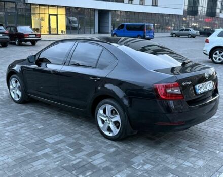 Черный Шкода Октавия, объемом двигателя 1.6 л и пробегом 61 тыс. км за 15900 $, фото 6 на Automoto.ua