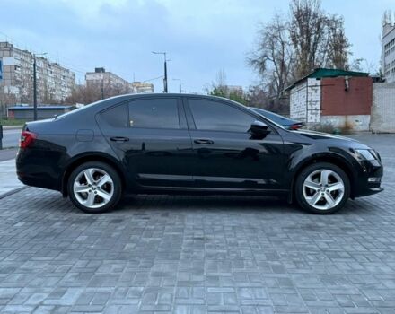 Черный Шкода Октавия, объемом двигателя 1.6 л и пробегом 61 тыс. км за 15900 $, фото 3 на Automoto.ua