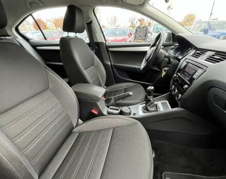 Чорний Шкода Октавія, об'ємом двигуна 1.4 л та пробігом 134 тис. км за 11878 $, фото 11 на Automoto.ua