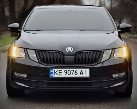 Черный Шкода Октавия, объемом двигателя 1.6 л и пробегом 250 тыс. км за 13999 $, фото 1 на Automoto.ua