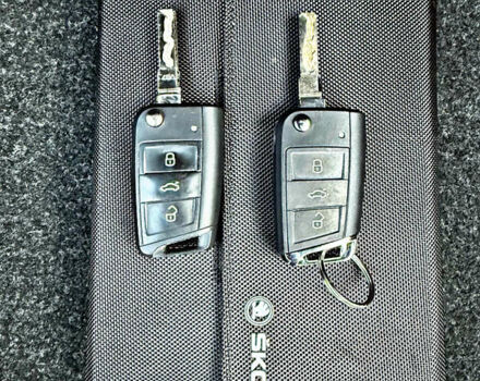 Чорний Шкода Октавія, об'ємом двигуна 2.01 л та пробігом 165 тис. км за 18550 $, фото 76 на Automoto.ua