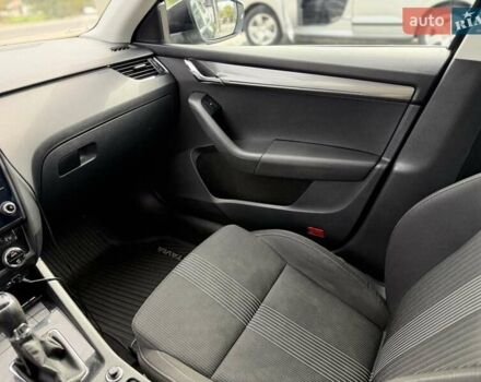 Шкода Октавия 2018 в Львове на Automoto.ua Черный Шкода Октавия, объемом двигателя 1.6 л и пробегом 247 тыс. км за 15900 $, фото 12 на Automoto.ua