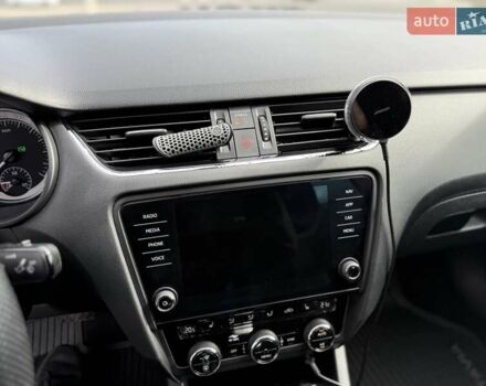 Шкода Октавия 2018 в Львове на Automoto.ua Черный Шкода Октавия, объемом двигателя 1.6 л и пробегом 247 тыс. км за 15900 $, фото 11 на Automoto.ua