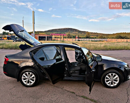 Чорний Шкода Октавія, об'ємом двигуна 2.01 л та пробігом 165 тис. км за 18550 $, фото 35 на Automoto.ua