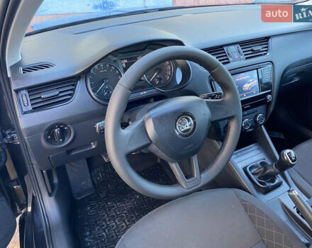 Черный Шкода Октавия, объемом двигателя 1.6 л и пробегом 232 тыс. км за 10700 $, фото 21 на Automoto.ua