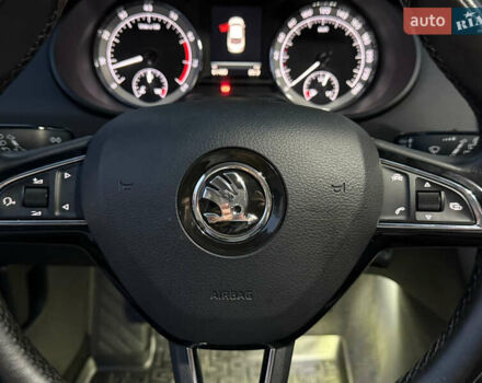 Черный Шкода Октавия, объемом двигателя 1.6 л и пробегом 61 тыс. км за 15900 $, фото 20 на Automoto.ua