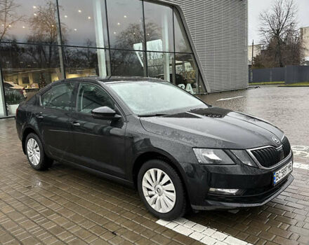 Черный Шкода Октавия, объемом двигателя 1.4 л и пробегом 119 тыс. км за 11500 $, фото 2 на Automoto.ua