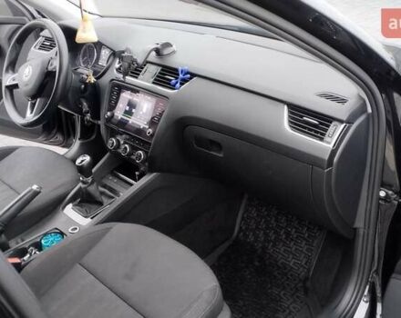 Чорний Шкода Октавія, об'ємом двигуна 1.6 л та пробігом 178 тис. км за 14300 $, фото 11 на Automoto.ua