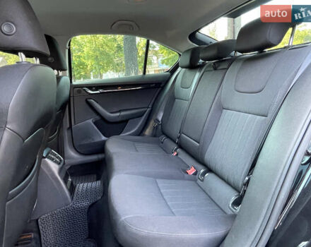 Чорний Шкода Октавія, об'ємом двигуна 2 л та пробігом 208 тис. км за 17999 $, фото 13 на Automoto.ua