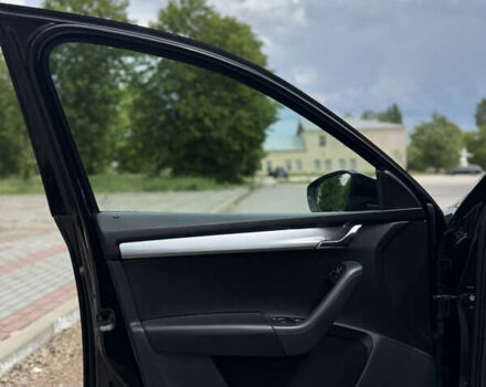 Чорний Шкода Октавія, об'ємом двигуна 1.6 л та пробігом 240 тис. км за 13000 $, фото 8 на Automoto.ua