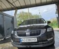 Чорний Шкода Октавія, об'ємом двигуна 1.6 л та пробігом 208 тис. км за 13500 $, фото 1 на Automoto.ua