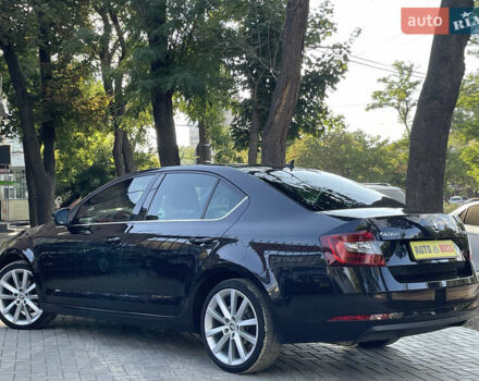 Чорний Шкода Октавія, об'ємом двигуна 2 л та пробігом 208 тис. км за 17999 $, фото 7 на Automoto.ua