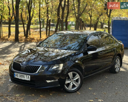 Черный Шкода Октавия, объемом двигателя 1.6 л и пробегом 99 тыс. км за 15700 $, фото 1 на Automoto.ua