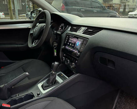 Черный Шкода Октавия, объемом двигателя 1.4 л и пробегом 140 тыс. км за 15500 $, фото 12 на Automoto.ua