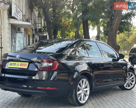 Чорний Шкода Октавія, об'ємом двигуна 2 л та пробігом 208 тис. км за 17999 $, фото 5 на Automoto.ua