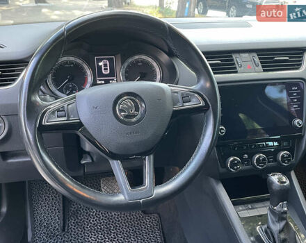 Чорний Шкода Октавія, об'ємом двигуна 2 л та пробігом 208 тис. км за 17999 $, фото 16 на Automoto.ua