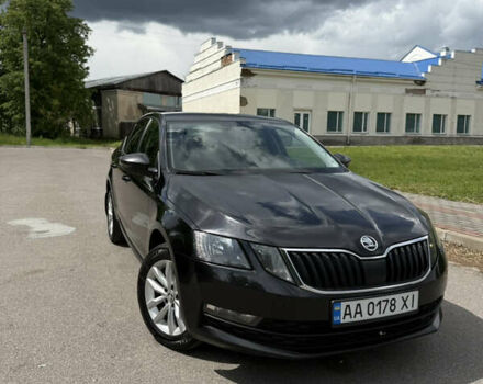 Чорний Шкода Октавія, об'ємом двигуна 1.6 л та пробігом 240 тис. км за 13000 $, фото 1 на Automoto.ua