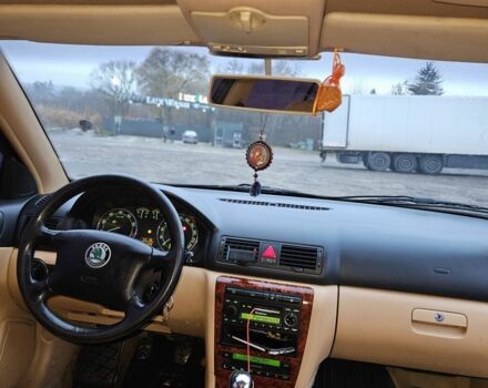 Черный Шкода Октавия, объемом двигателя 1.8 л и пробегом 390 тыс. км за 3999 $, фото 1 на Automoto.ua