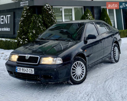 Черный Шкода Октавия, объемом двигателя 1.6 л и пробегом 303 тыс. км за 2850 $, фото 1 на Automoto.ua