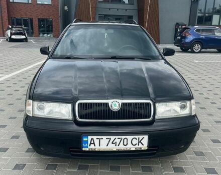 Черный Шкода Октавия, объемом двигателя 1.6 л и пробегом 250 тыс. км за 3700 $, фото 1 на Automoto.ua