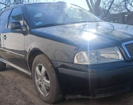 Черный Шкода Октавия, объемом двигателя 2 л и пробегом 390 тыс. км за 1900 $, фото 1 на Automoto.ua