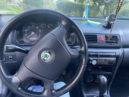 Чорний Шкода Октавія, об'ємом двигуна 1 л та пробігом 440 тис. км за 3300 $, фото 1 на Automoto.ua