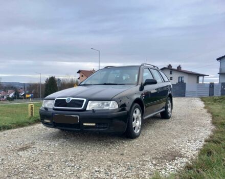 Черный Шкода Октавия, объемом двигателя 0 л и пробегом 350 тыс. км за 2600 $, фото 1 на Automoto.ua