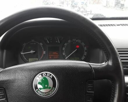 Черный Шкода Октавия, объемом двигателя 1.9 л и пробегом 285 тыс. км за 1985 $, фото 1 на Automoto.ua