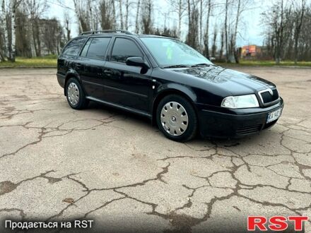 Черный Шкода Октавия, объемом двигателя 1.6 л и пробегом 270 тыс. км за 4499 $, фото 1 на Automoto.ua