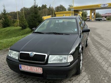 Черный Шкода Октавия, объемом двигателя 1.6 л и пробегом 224 тыс. км за 4999 $, фото 1 на Automoto.ua