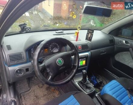 Черный Шкода Октавия, объемом двигателя 1.6 л и пробегом 384 тыс. км за 4000 $, фото 1 на Automoto.ua