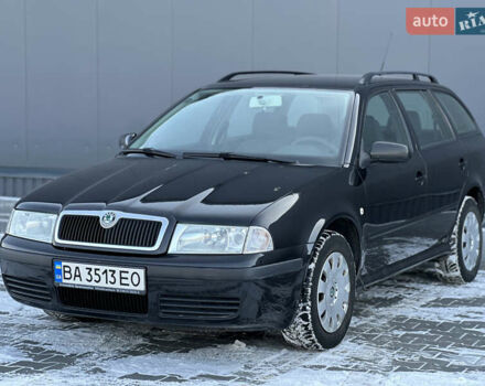 Черный Шкода Октавия, объемом двигателя 1.6 л и пробегом 150 тыс. км за 5350 $, фото 1 на Automoto.ua