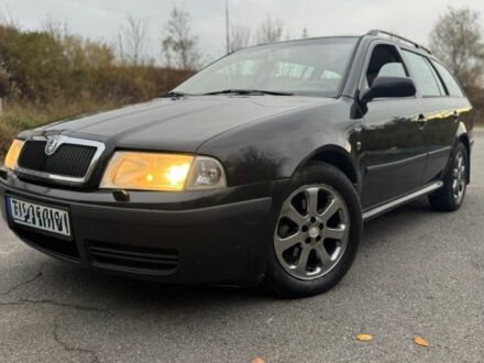 Черный Шкода Октавия, объемом двигателя 1.9 л и пробегом 289 тыс. км за 2500 $, фото 1 на Automoto.ua
