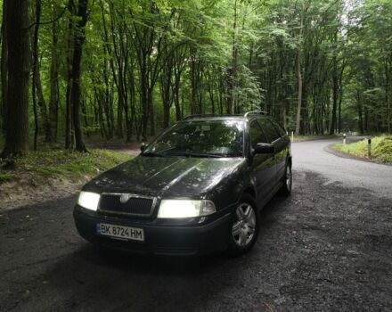 Чорний Шкода Октавія, об'ємом двигуна 1.6 л та пробігом 325 тис. км за 3800 $, фото 1 на Automoto.ua